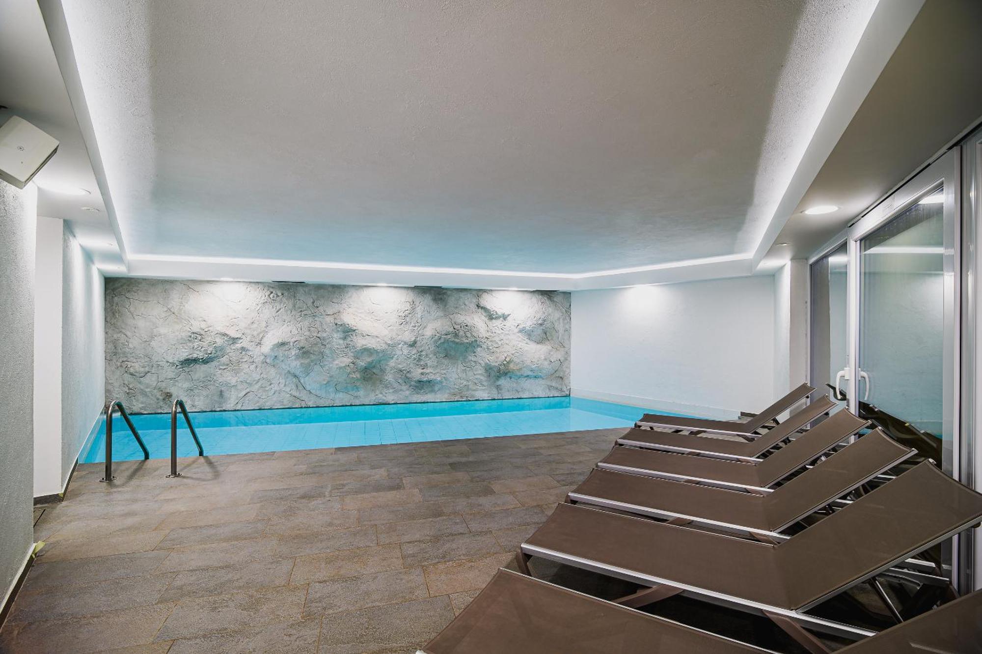 Apartments Maleric With Indoor Pool And Wellness Dragatus Exterior photo